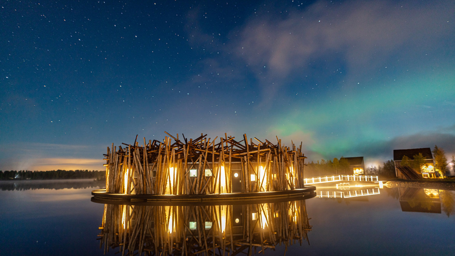Arctic Bath In The Autumn (1)